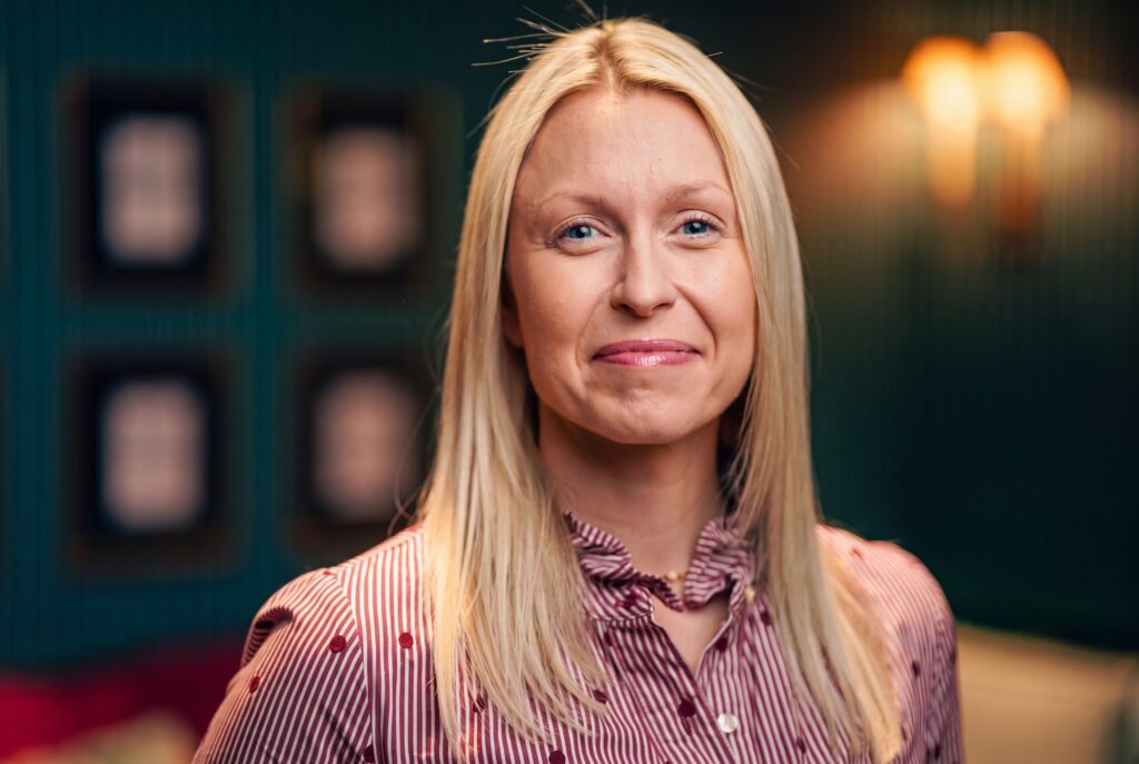Angela Nielsen Redding